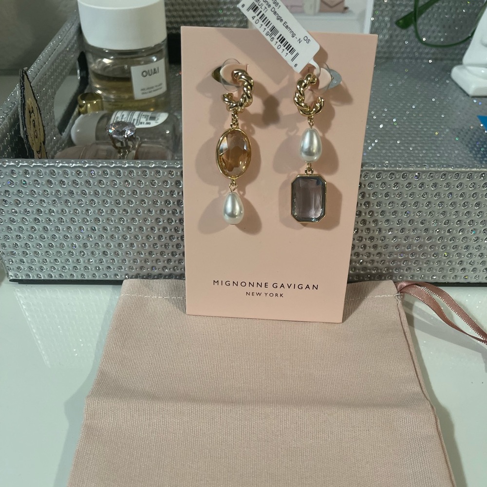 Brand new Mignonne Gavigan Leonie mismatch dangle earrings.